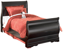 Load image into Gallery viewer, Huey Vineyard  Sleigh Bed
