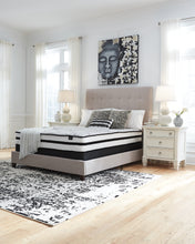 Load image into Gallery viewer, Chime 10 Inch Hybrid Queen Mattress and Pillow
