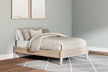 Load image into Gallery viewer, Battelle  Platform Bed
