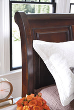 Load image into Gallery viewer, Robbinsdale  Sleigh Bed With Storage
