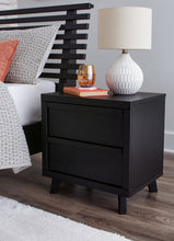 Load image into Gallery viewer, Danziar King Panel Bed with Mirrored Dresser and 2 Nightstands
