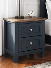 Load image into Gallery viewer, Landocken Full Panel Bed with Mirrored Dresser, Chest and Nightstand
