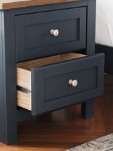 Load image into Gallery viewer, Landocken Full Panel Bed with Mirrored Dresser, Chest and Nightstand
