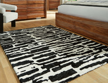 Load image into Gallery viewer, Bramshaw Medium Rug
