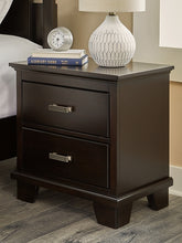 Load image into Gallery viewer, Covetown Full Panel Bed with Nightstand
