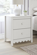 Load image into Gallery viewer, Hallityn Full Panel Headboard with Dresser and Nightstand
