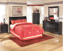 Load image into Gallery viewer, Huey Vineyard Full Sleigh Headboard with Mirrored Dresser, Chest and 2 Nightstands
