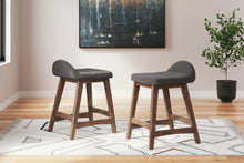 Load image into Gallery viewer, Lyncott Counter Height Dining Table and 4 Barstools
