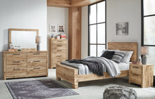 Load image into Gallery viewer, Hyanna Full Panel Bed with Mirrored Dresser, Chest and 2 Nightstands
